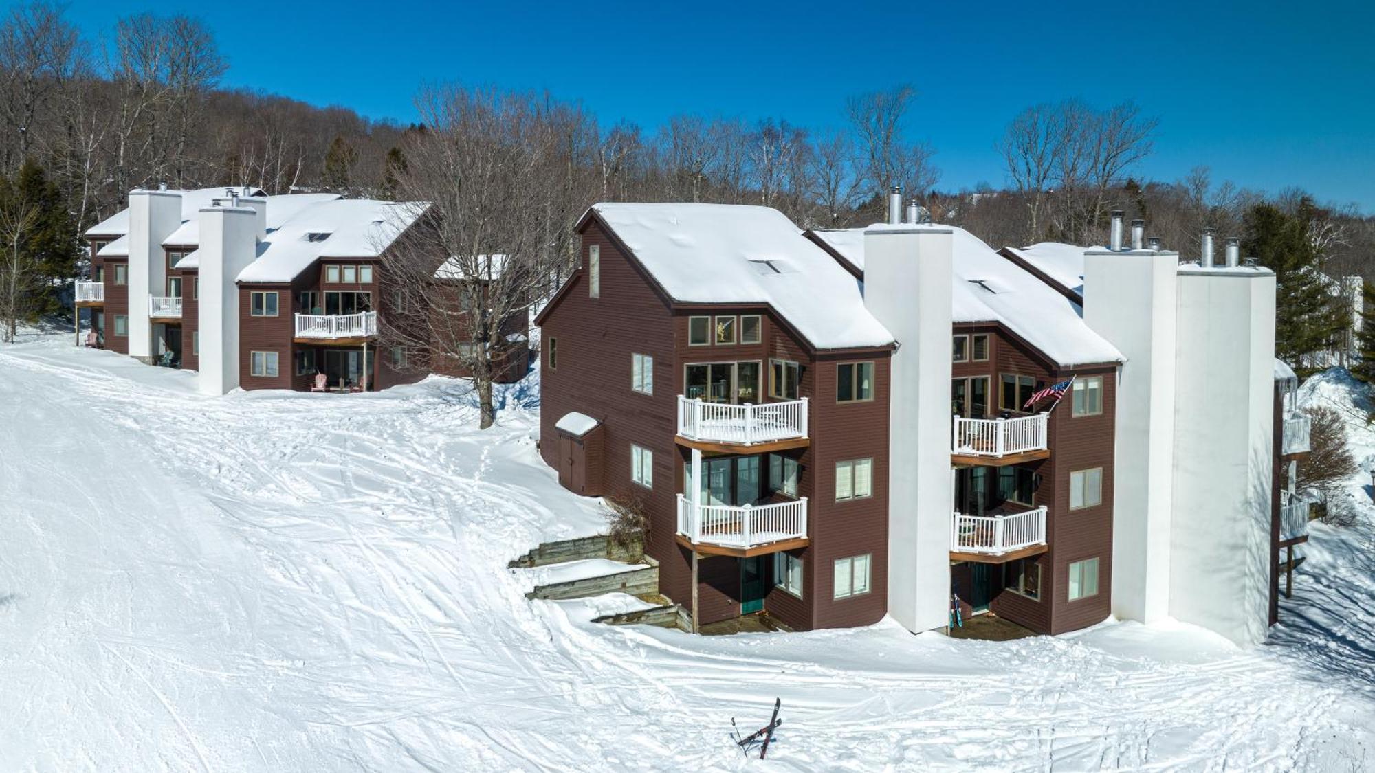 Okemo Mountain Lodging Ладлоу Екстер'єр фото
